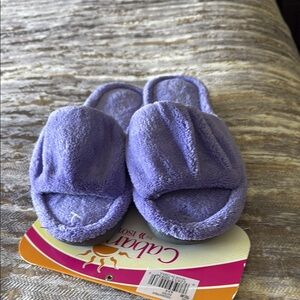 New Isotoner slippers size 8.5/9 women’s